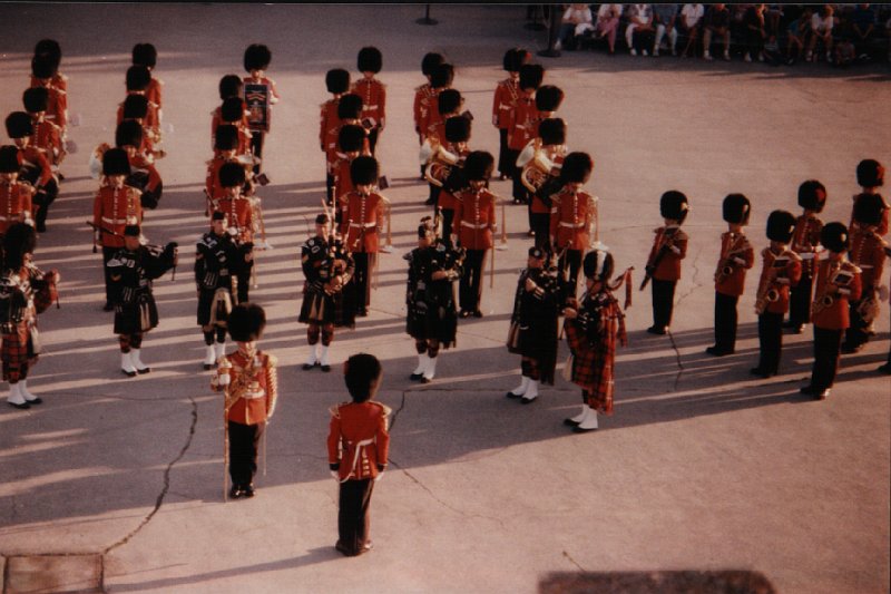 CG Pipers at Fort Henry